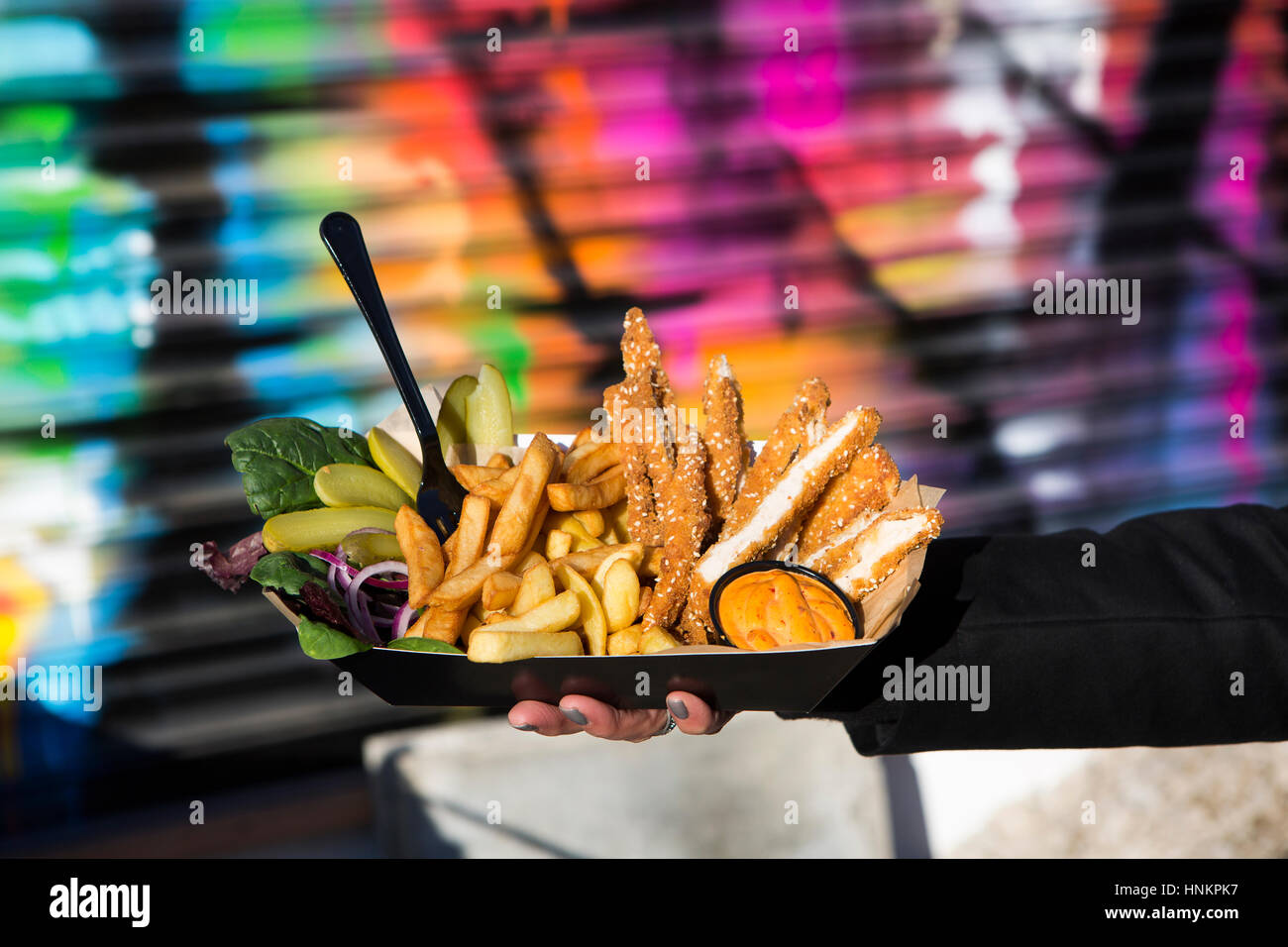 Hähnchen schnitzel Imbiss österreichische Street Food. Stockfoto
