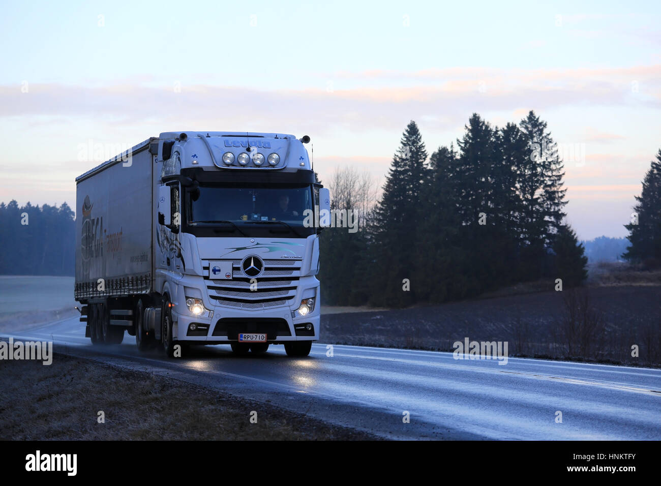 Transport Mercedes Actros Stockfotos Und Bilder Kaufen Seite 2 Alamy