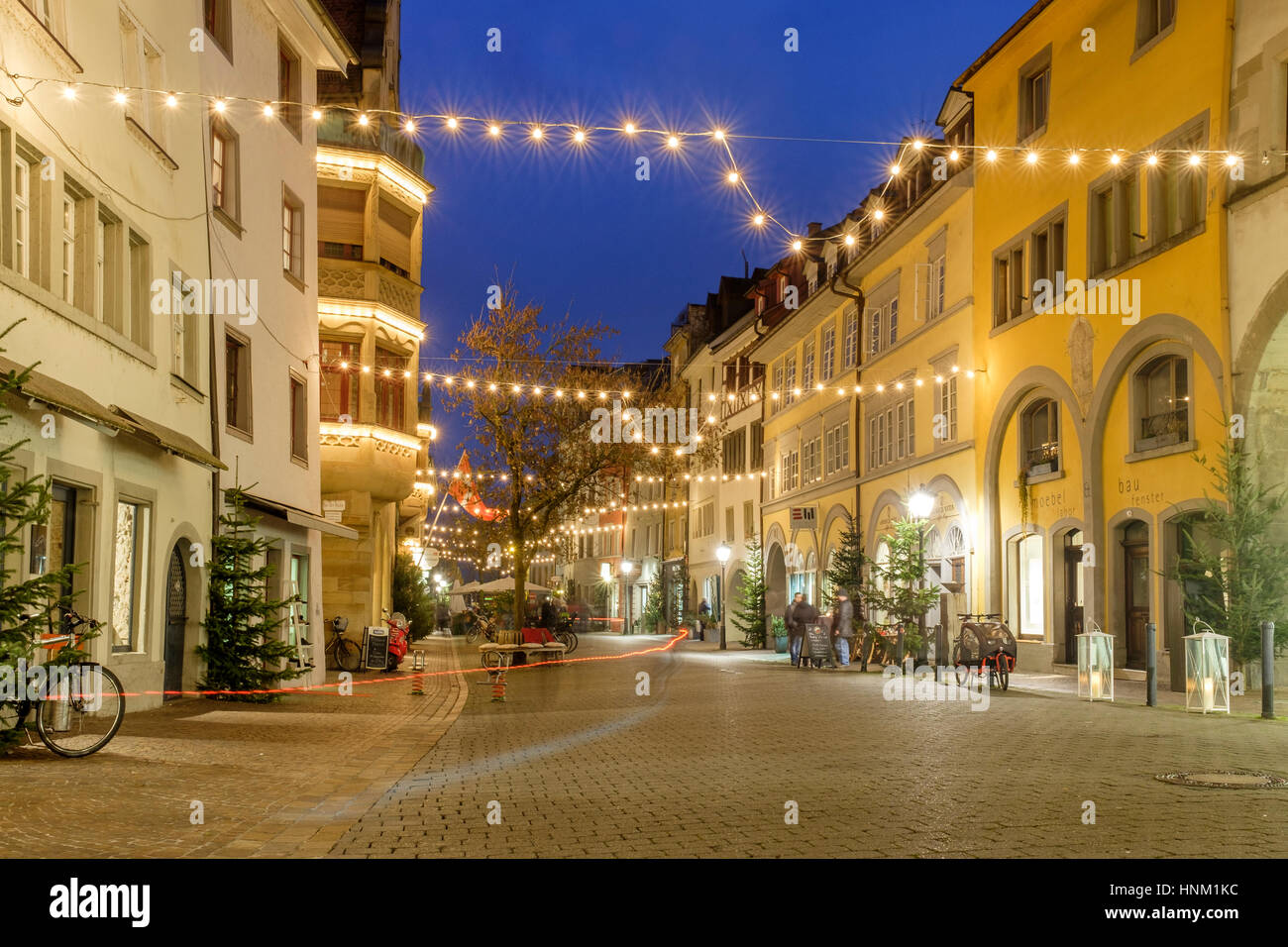 Wessenberger Str. bei Nacht, Altstadt, Konstanz, Deutschland Stockfoto