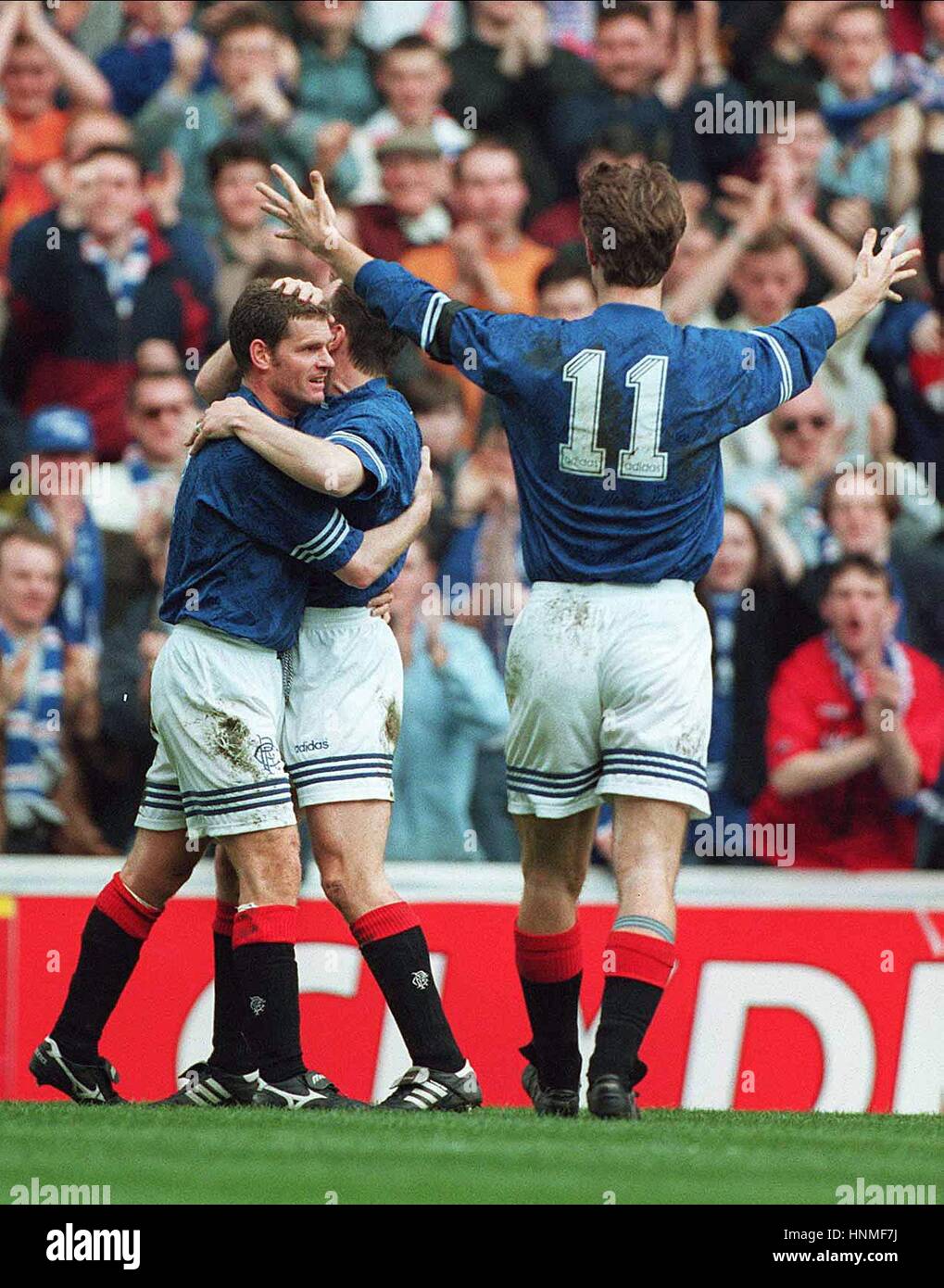 IAN DURRANT STEVEN LAUDRUP RANGERS V ABERDEEN RANGERS V ABERDEEN 8. April 1995 Stockfoto