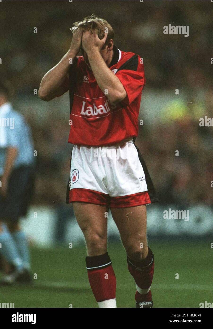 STUART PEARCE NOTTINGHAM FOREST V Malmö NOTTINGHAM FOREST V Malmö 26. September 1995 Stockfoto