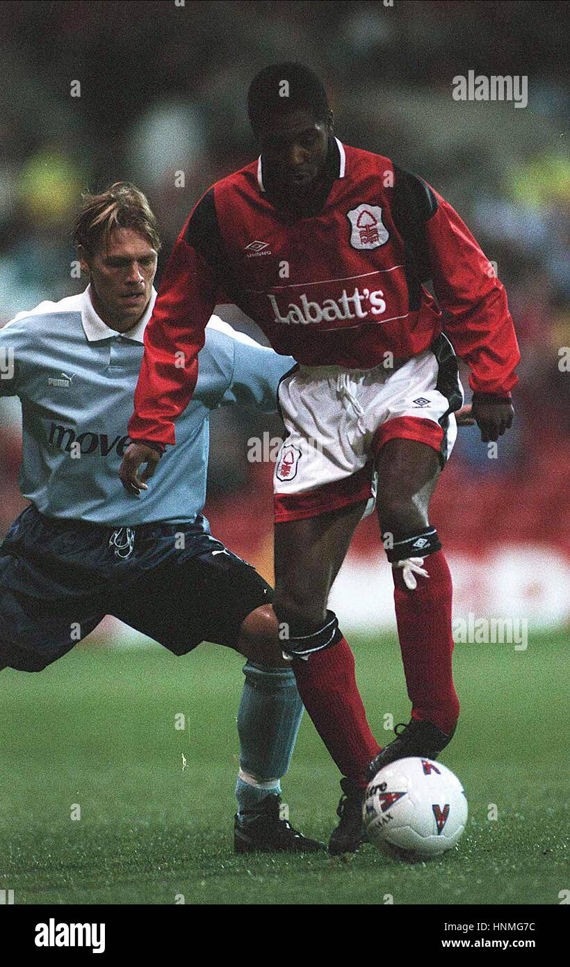 BRYAN ROY NICLAS NYLEN NOTTINGHAM FOREST V Malmö NOTTINGHAM FOREST V Malmö 26. September 1995 Stockfoto