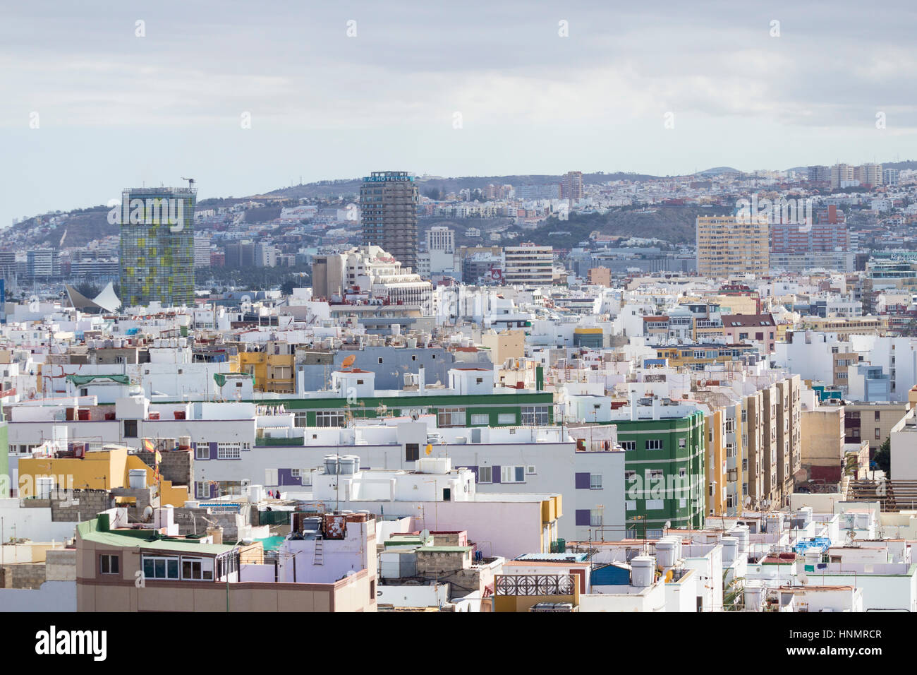 Las Palmas, Gran Canaria, Kanarische Inseln, Spanien. 14. Februar 2017. Blick über Las Palmas, der Hauptstadt von Gran Canaria, wo heute früh Polizei einen mutmaßlichen ISIS Terroristen verhaftet. Bildnachweis: ALAN DAWSON/Alamy Live-Nachrichten Stockfoto