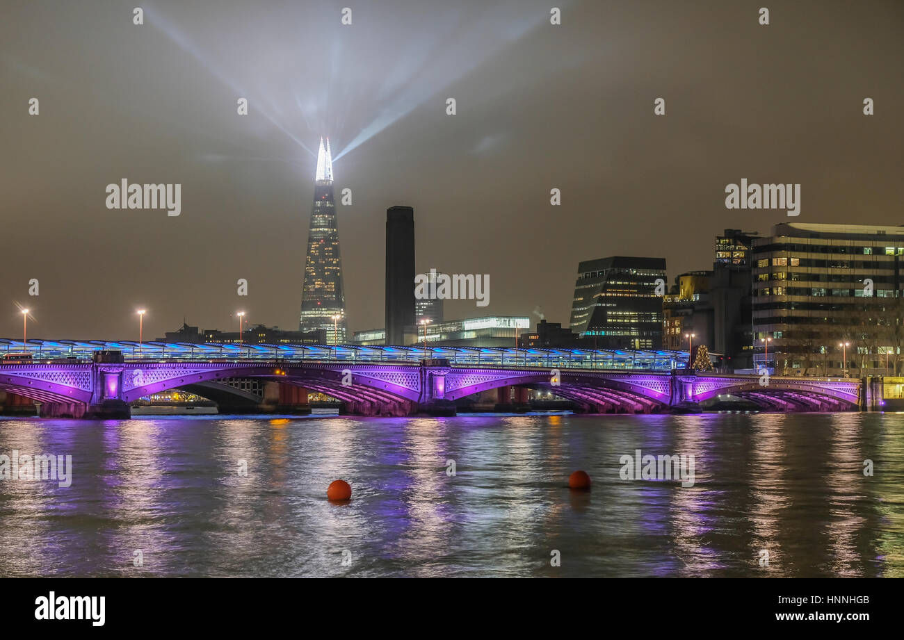 der Shard-Leuchtturm Stockfoto