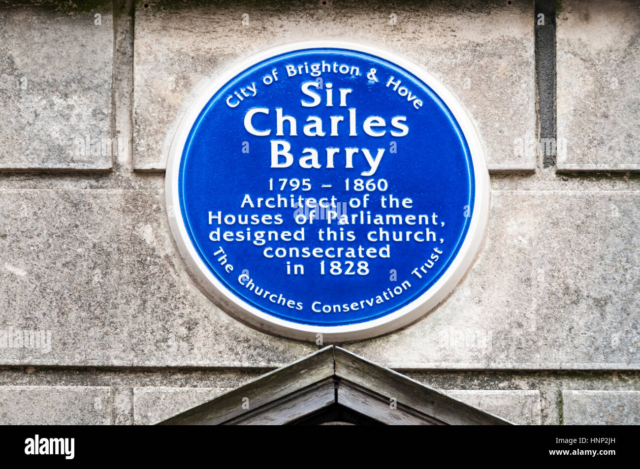 Sir Charles Barry wird durch eine blaue Plakette an Str. Andrews Kirche in Brighton gedacht, die er entwarf und die wurde im Jahre 1828 eingeweiht. Stockfoto