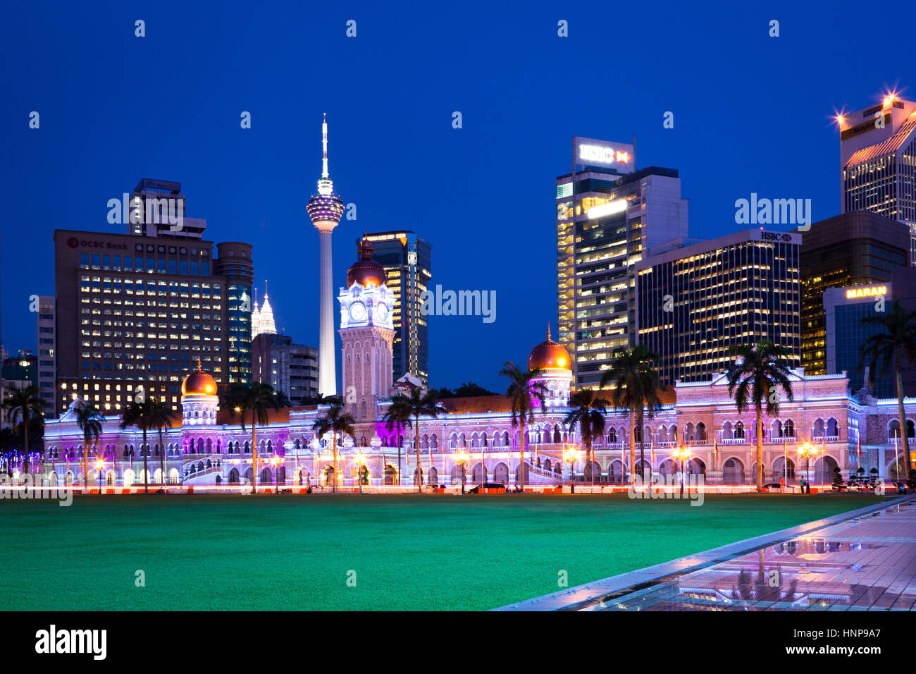 Kuala Lumpur, Malaysia - 23 NOVEMBER: Sultan Abdul Samad Gebäude in der Nacht vom 23. November 2012, Merdeka Square, Kuala Lumpur. Stockfoto