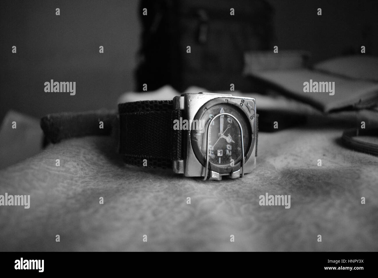 Eine klassische Uhr, in der nicht jetzt verfügbar ist, wie die Herstellung gestoppt wird. Seine Noce Zeitpunkt zurückblicken Stockfoto