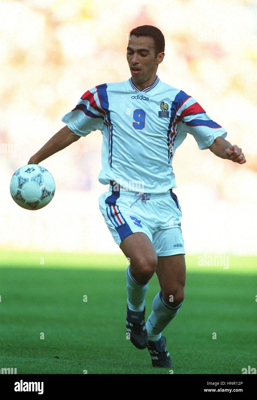 YOURI DJORKAEFF Frankreich & PARIS SAINT-GERMAIN 24. Juni 1996 Stockfoto YOURI DJORKAEFF Frankreich & PARIS SAINT-GERMAIN 24. Juni 1996 Stockfoto