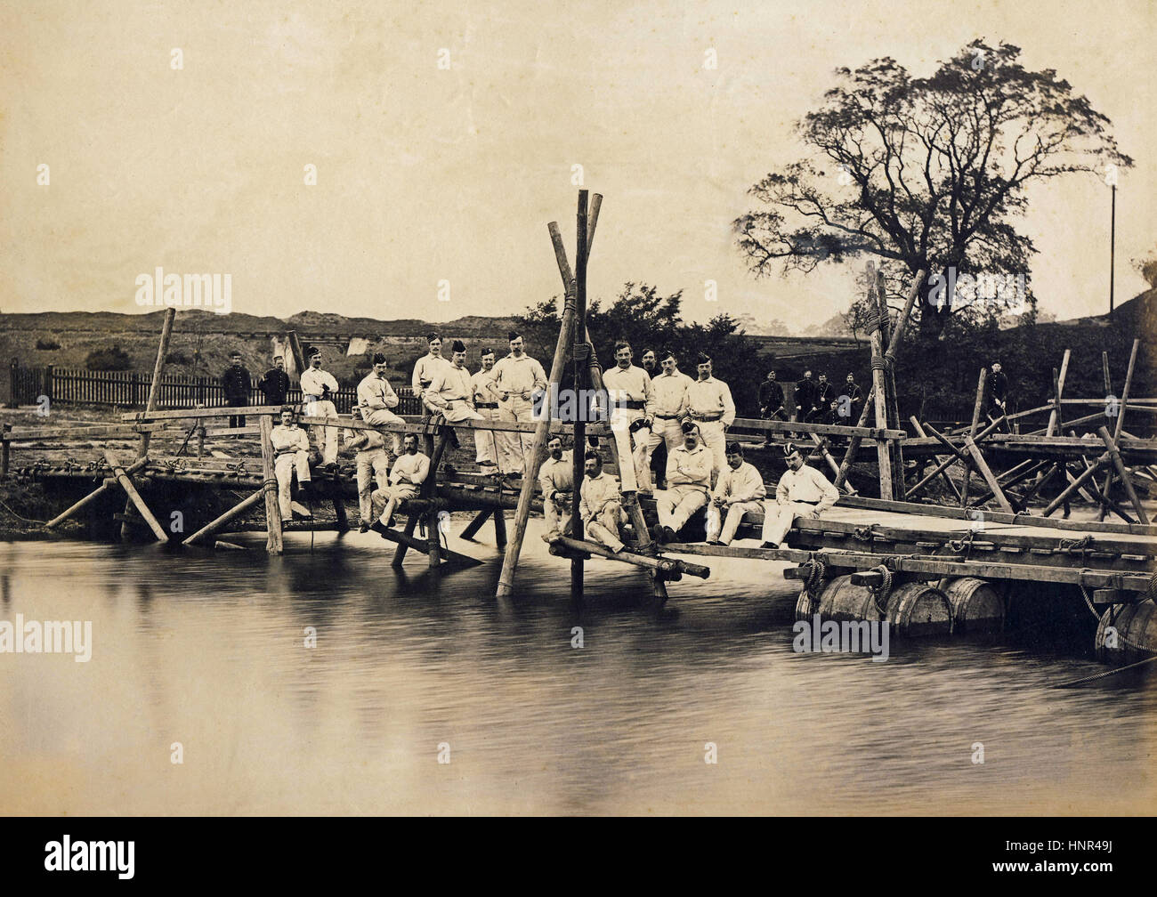 Archiv Bild der Armee Ingenieure Reparatur Brücke in Chatham, Kent, England. Viktorianischen Soldaten. Stockfoto