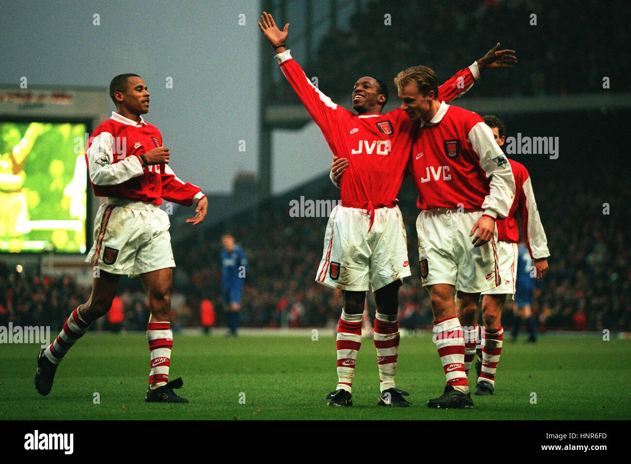 BERGKAMP und WRIGHT feiern ARSENAL V EVERTON 20. Januar 1996 Stockfoto