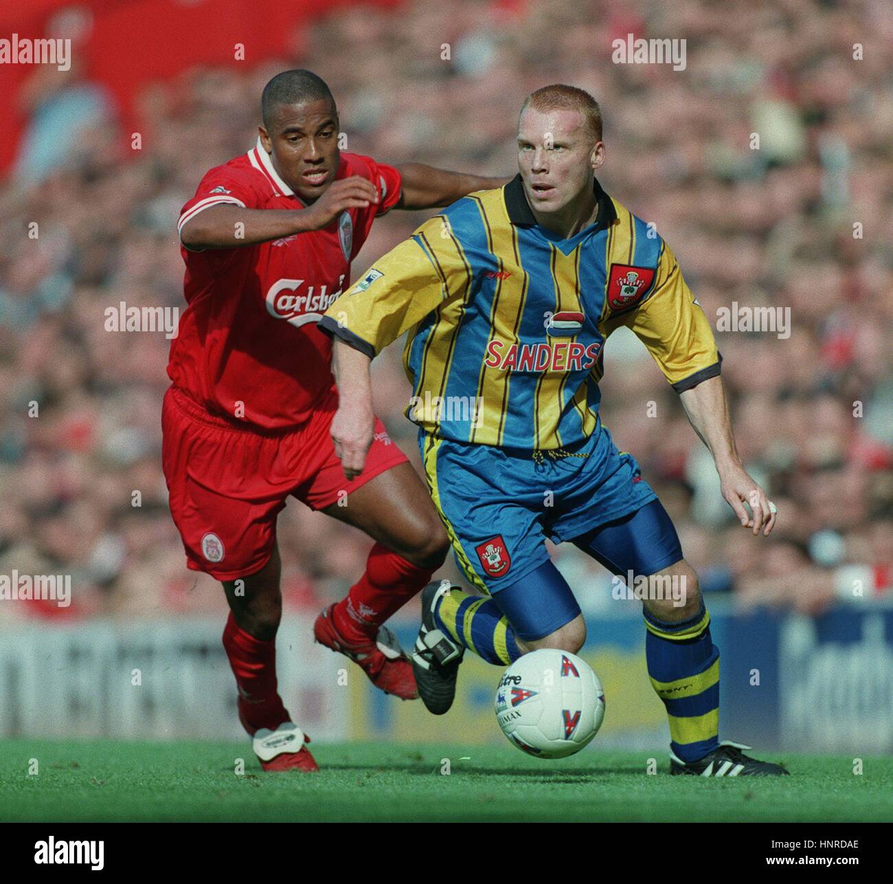 JOHN BARNES & ROBBIE SLATER LIVERPOOL V SOUTHAMPTON 9. September 1996 Stockfoto