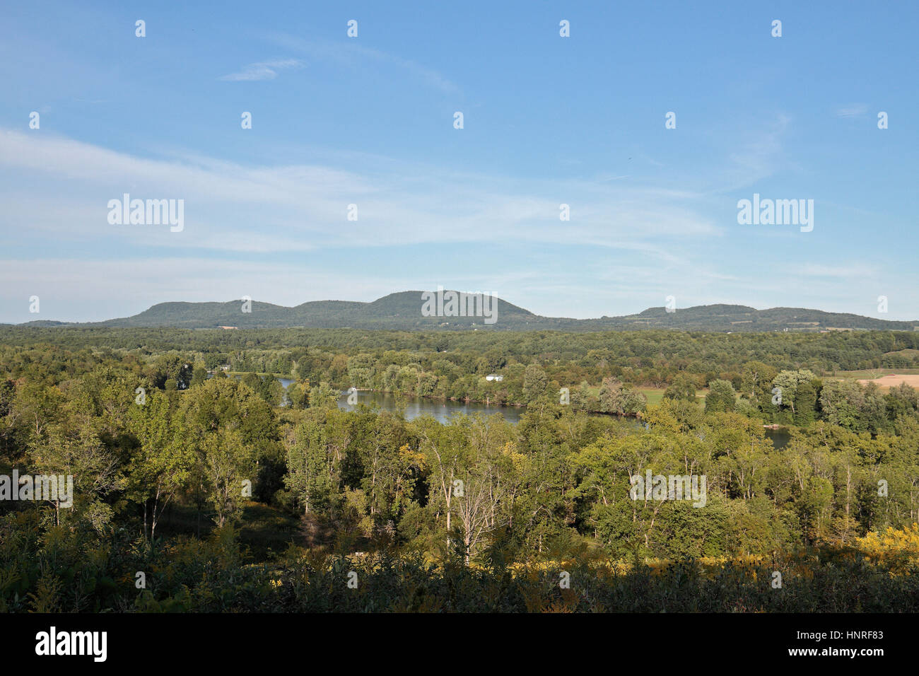 Blick über den Hudson River aus der großen Schanze, Saratoga National Historical Park, Stillwater, New York, USA. Stockfoto