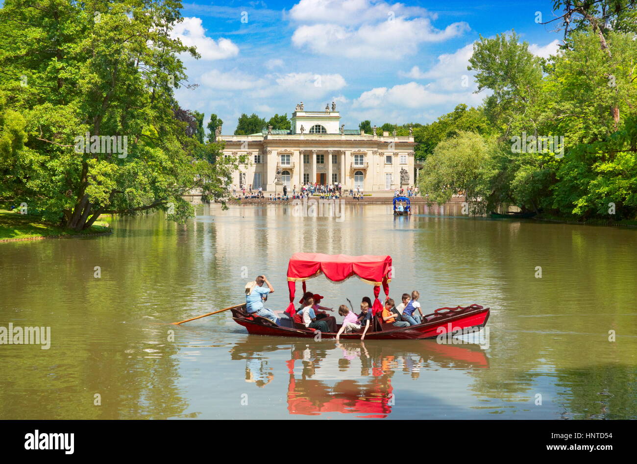 Gondel auf dem See, Lazienki Königspalast, Warschau, Polen Stockfoto