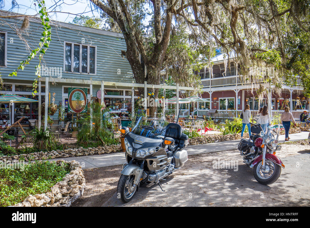 Cholokka Boulevard in Micanopy im Alachua County. Floridas selbsternannten Antiquitäten Hauptstadt. Benannt zu Ehren ein Seminole Indianer Häuptling ließ sich in1821 Stockfoto