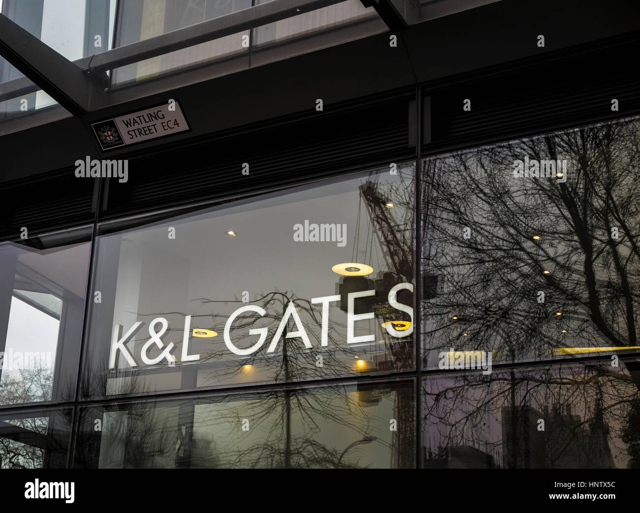 Namensschild des International tätigen Anwaltskanzlei K & L Gates LLP in London zentrale Büros in eine neue Änderung London EG4 Stockfoto