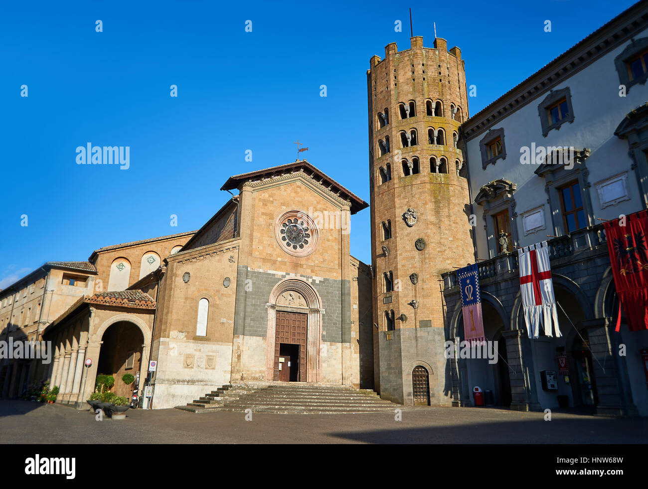 Gekochte rosenkohl mit Pinienkernen Stockfoto