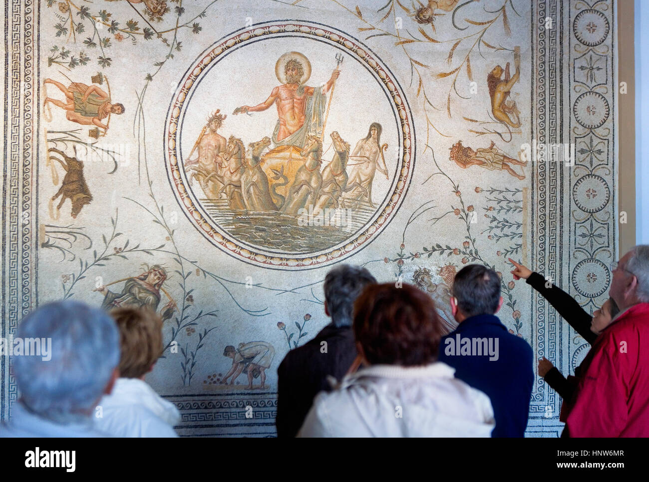 Tunesien: Stadt der Tunis.Bardo Nationalmuseum. Dem Gott Neptuno und vier Stationen. Römisches Mosaik Stockfoto