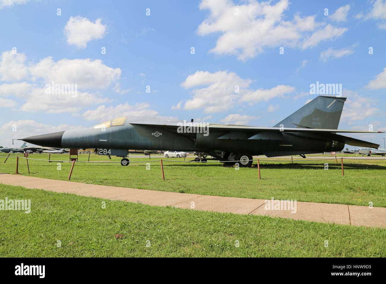 Eine General Dynamics F-111 im The Barksdale Global Power ausgestellt, auf der Barksdale AFB, Louisiana Stockfoto