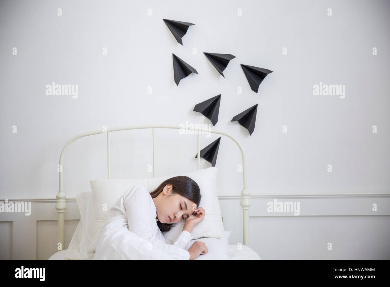 Junge Frau schlafen Stockfoto