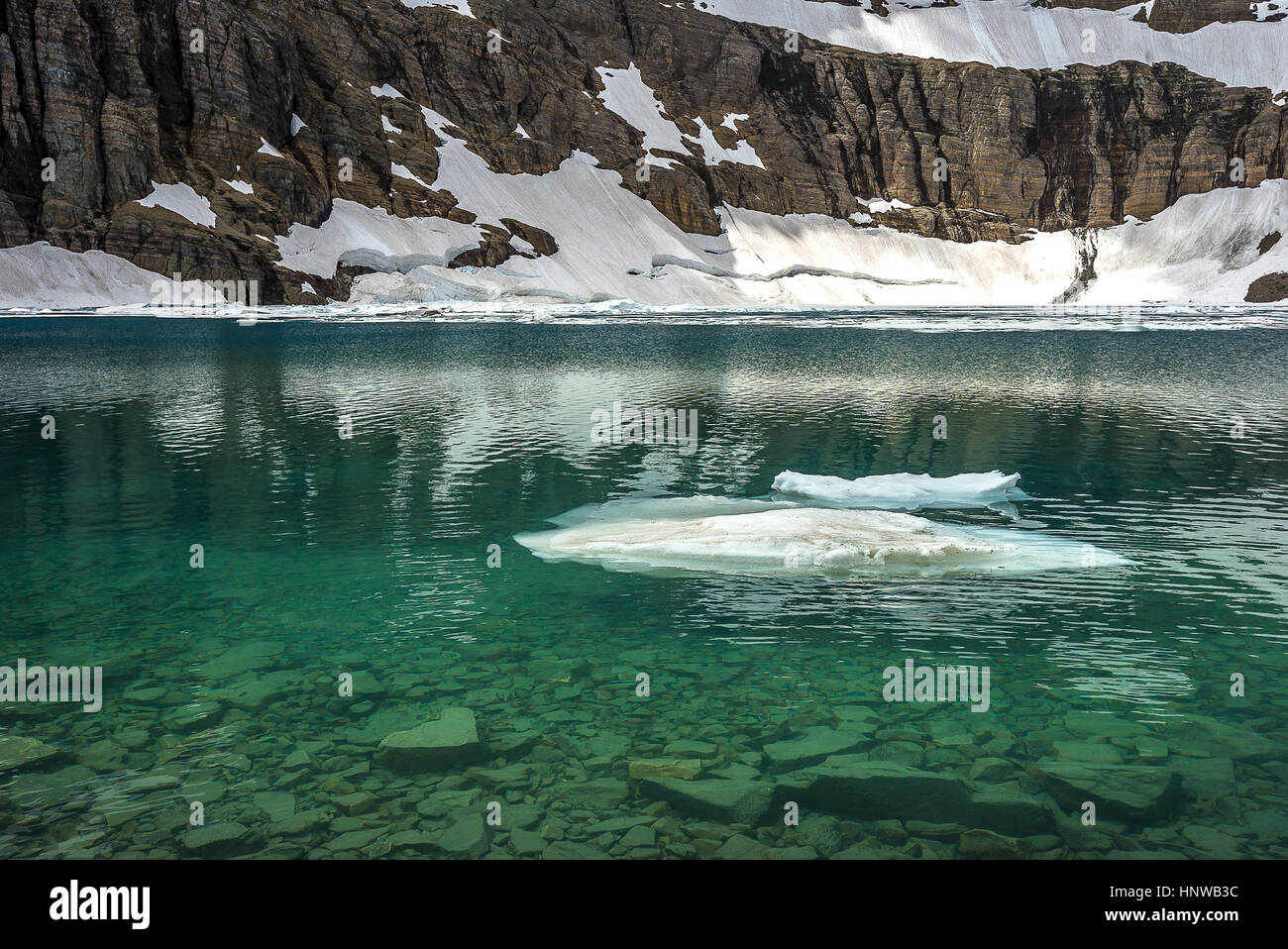 Die letzten Mealting Eis in Eisbergs See, Glacier Nationalpark Montana USA Stockfoto
