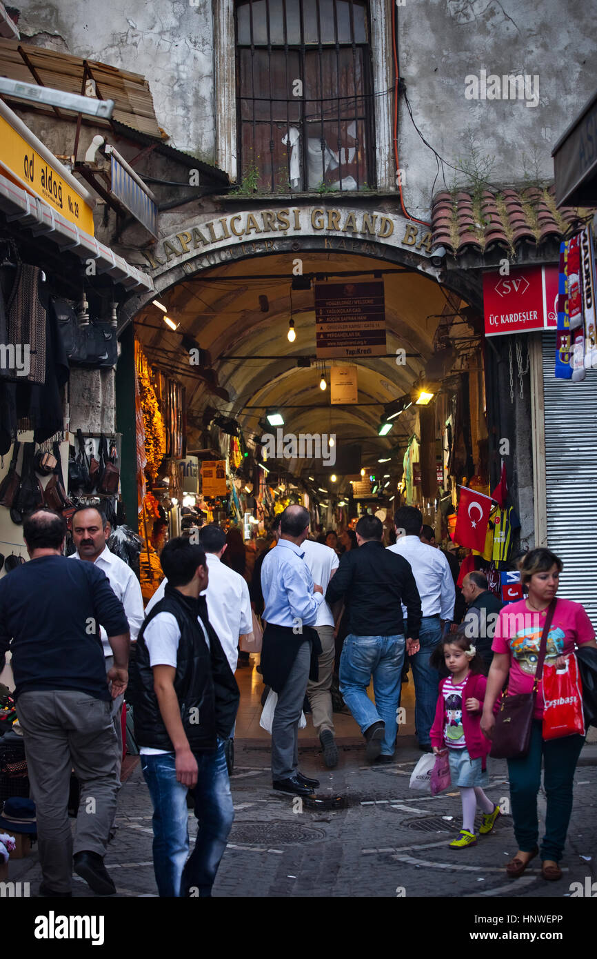 Gateway-Haupteingang zur Ansicht großen Basar in Istanbul, Türkei Stockfoto