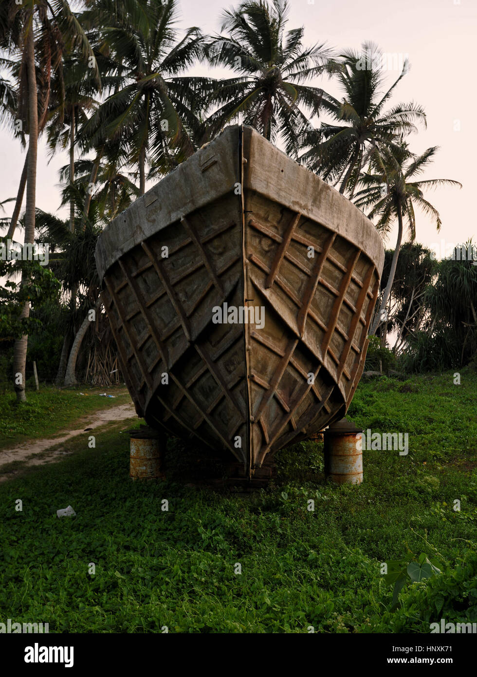 Die Werft baut ein neues Fischerharzboot in Sri Lanka Stockfoto