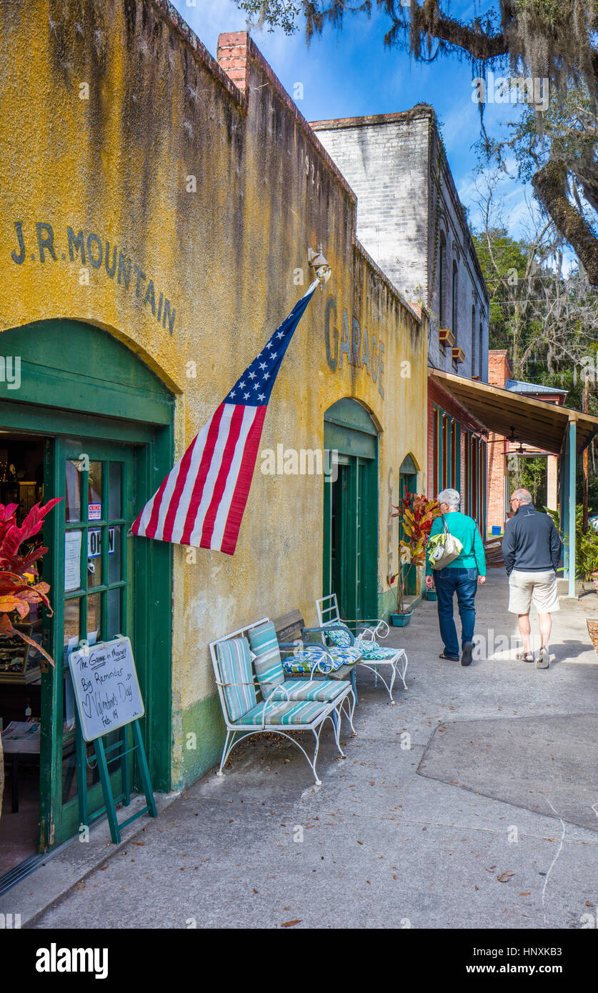 Cholokka Boulevard in Micanopy im Alachua County. Floridas selbsternannten Antiquitäten Hauptstadt. Benannt zu Ehren ein Seminole Indianer Häuptling ließ sich in1821 Stockfoto