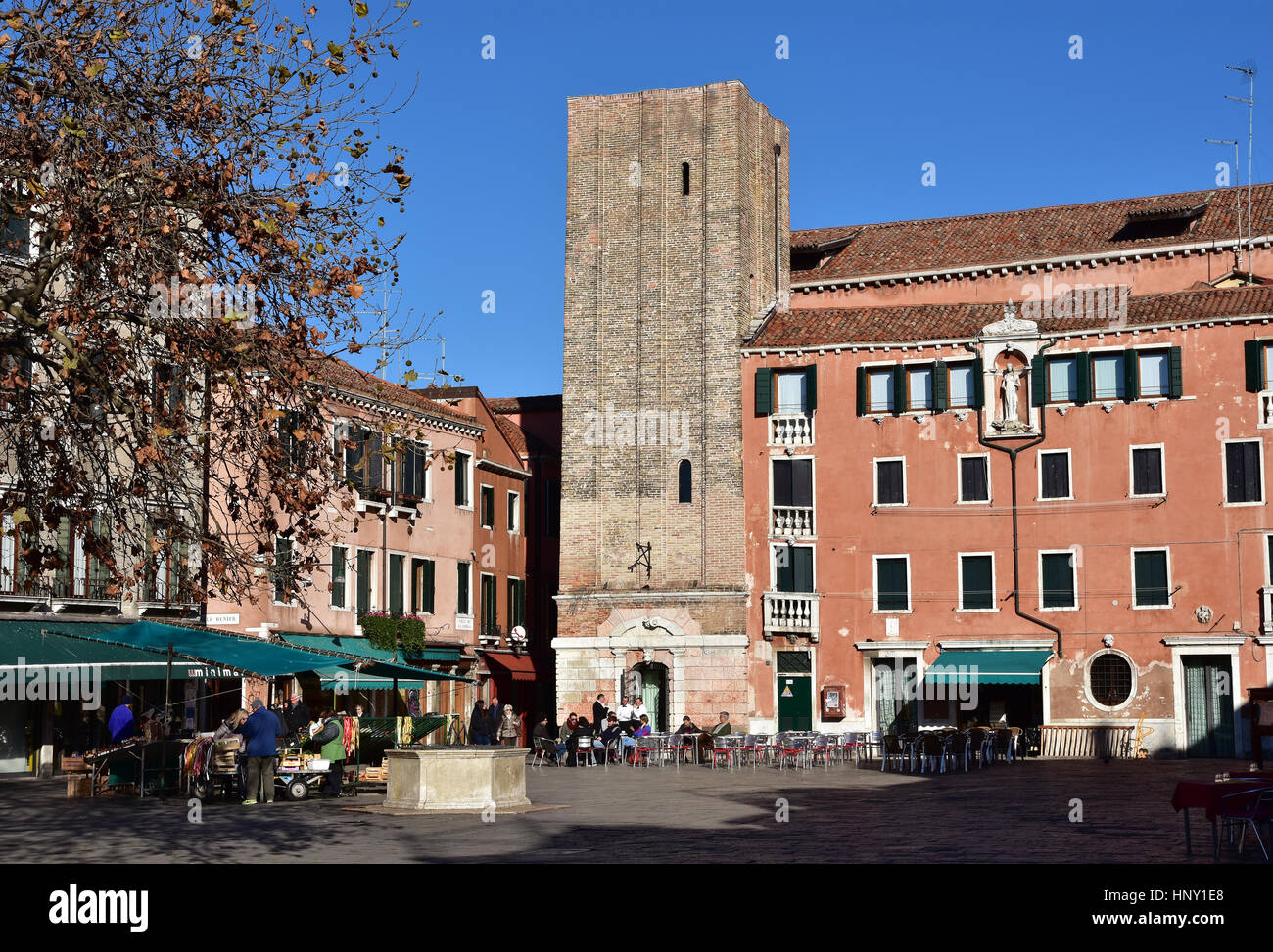 Campo Santa Margherita-Platz im Zentrum von Venedig Stockfoto
