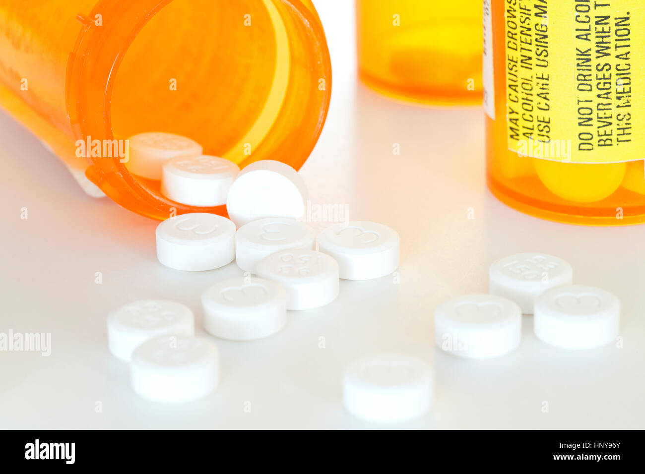 Verschreibungspflichtige Medikamente, Pillen, Opioide, Flaschen - USA Stockfoto