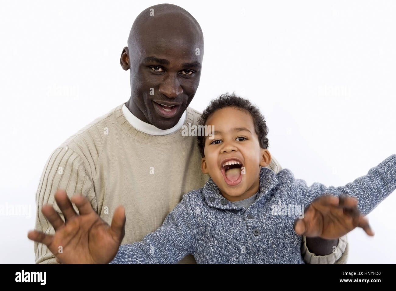 Model Release, Schwarzhaeutiger Vater Mit Sohn, 4 Jahre - dunklen enthäuteten Vater mit Sohn Stockfoto
