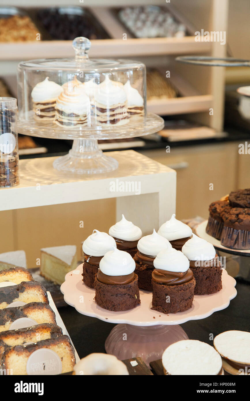 Desserts in Bäckerei Stockfoto