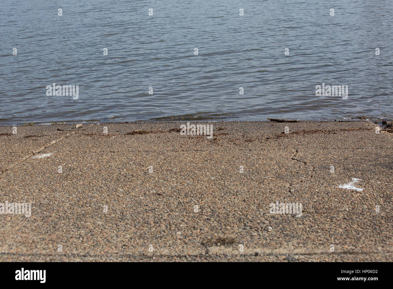 Ausrangierte Langusten Muscheln auf einem See Bootsrampe Stockfoto