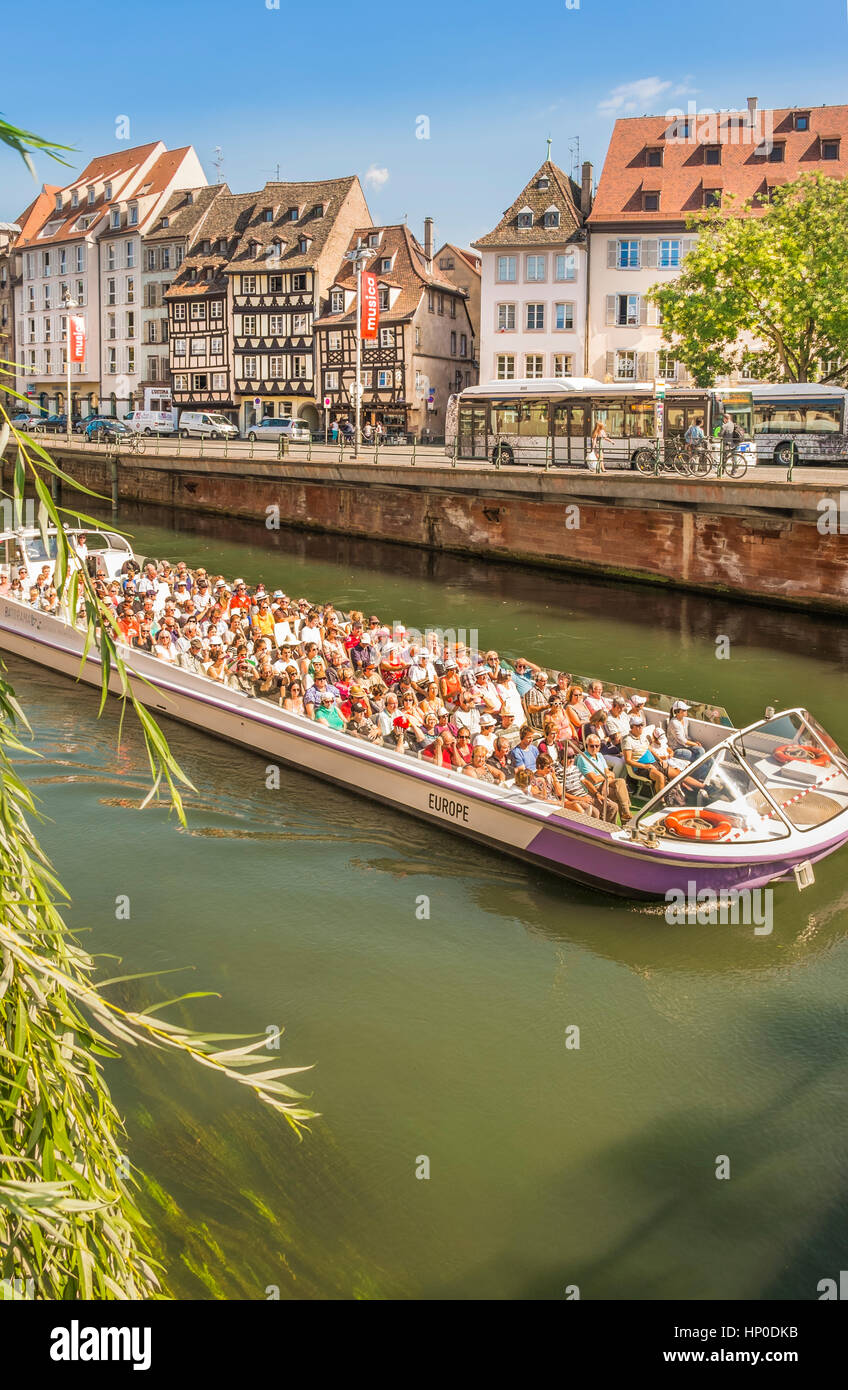 Panorama-Boot Europa Batorama Flotte am Fluss krank Stockfoto