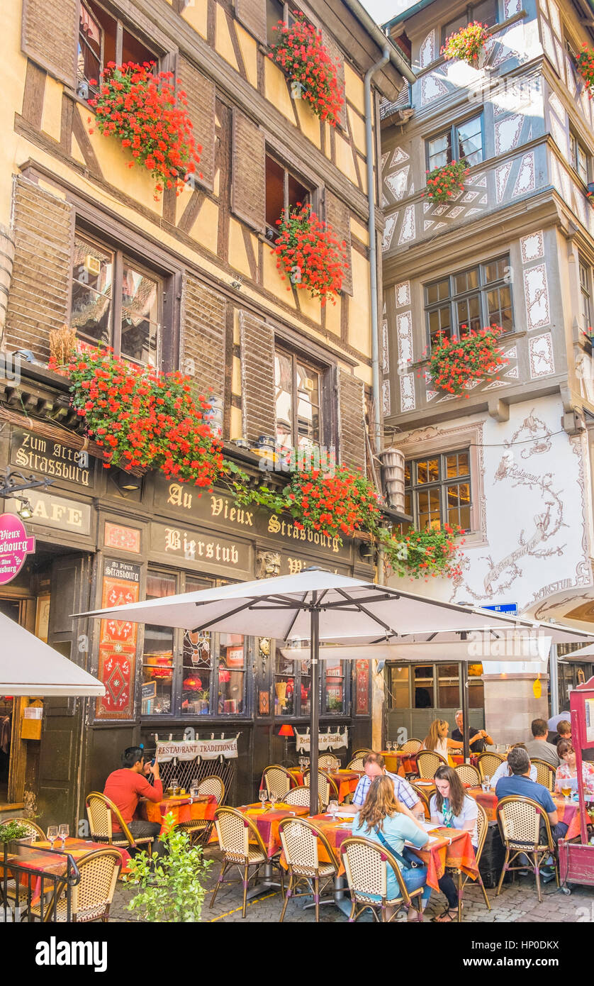 Au Vieux Straßburg, traditionelles elsässisches Restaurant, Stockfoto