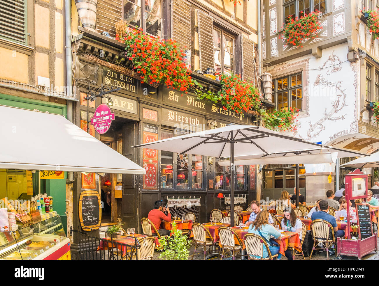 Au Vieux Straßburg, traditionelles elsässisches Restaurant, Stockfoto