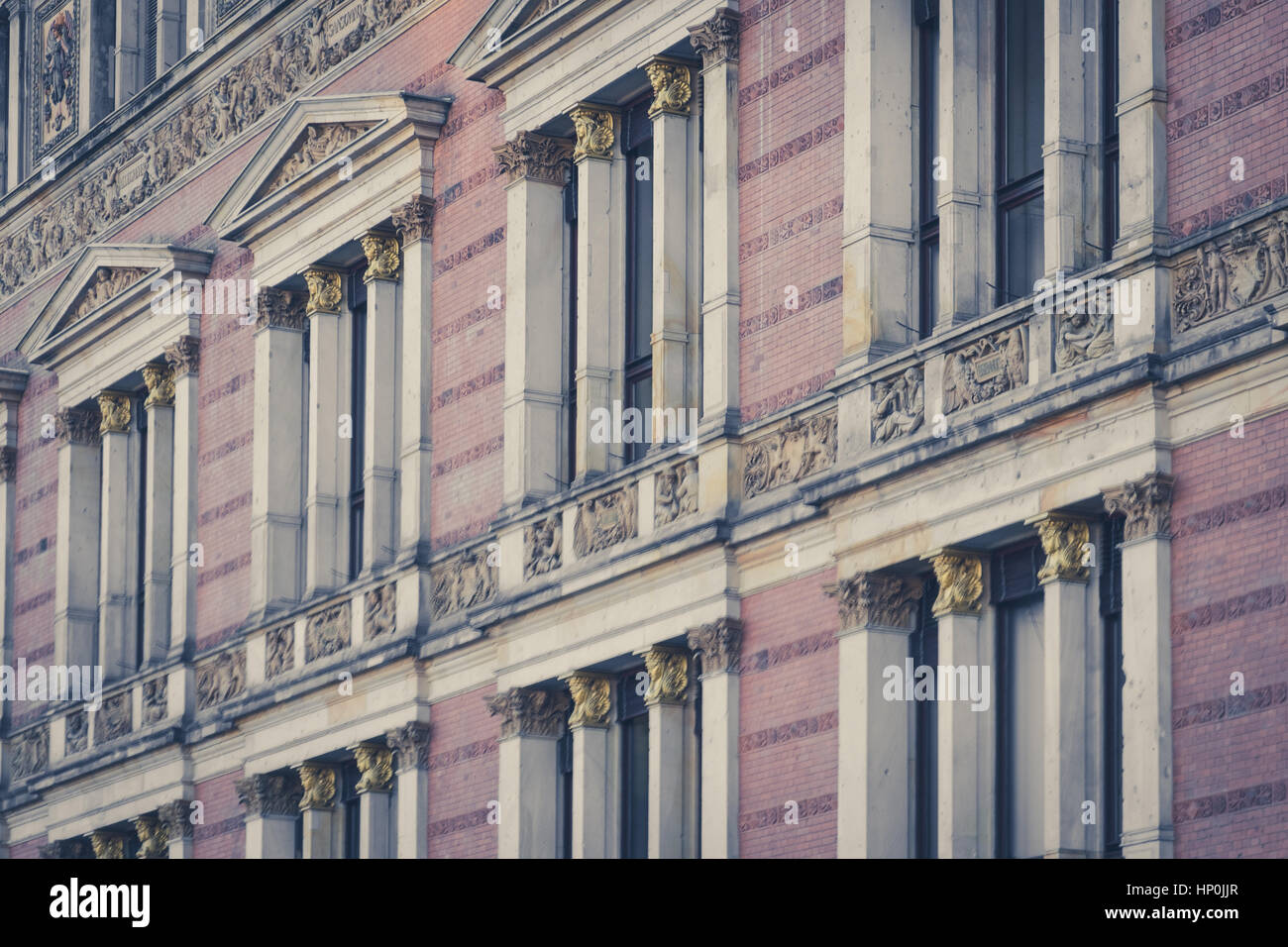 historische Gebäude-Fassade - alte Gebäude außen Stockfoto historische Gebäude-Fassade - alte Gebäude außen Stockfoto