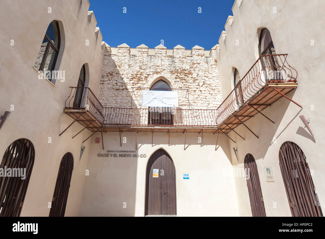 CHIPIONA, Spanien-NOVEMBER 15,2016: Architektur, alte Gebäude, Burg, Kulturzentrum, Centro Cultural Cadiz y el Nuevo Mundo, Chipiona, Provinz C Stockfoto