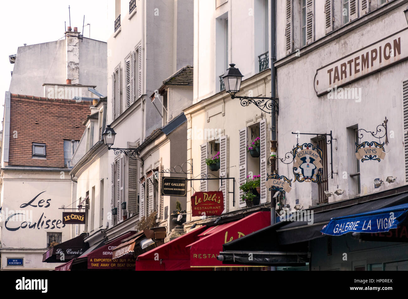 Cafés und Bistro in Place du Tertre, 18. Arrondissement Paris, Montmartre, Frankreich Stockfoto