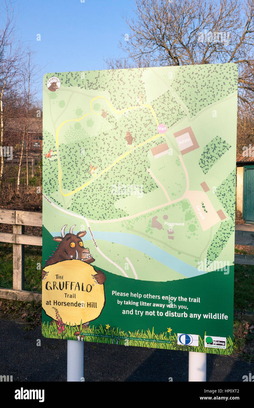 Große Karte am Anfang des Weges Gruffalo, Horsenden Hill, Greenford, UK Stockfoto