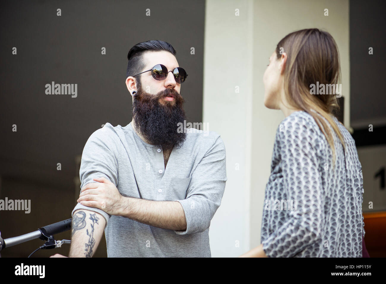 Freunde sprechen Stockfoto