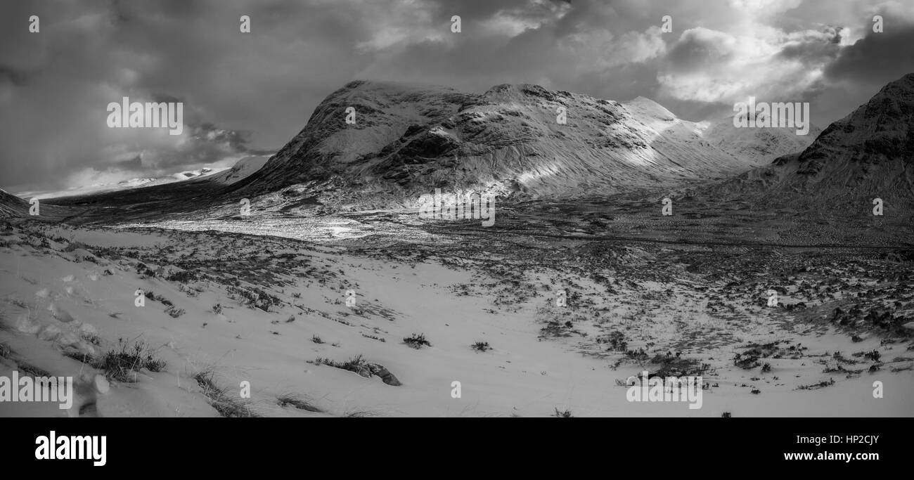 Drei Schwestern schwarz & weiße Landschaft, Glencoe, Glencoe Landschaften, Schottisches Hochland Stockfoto