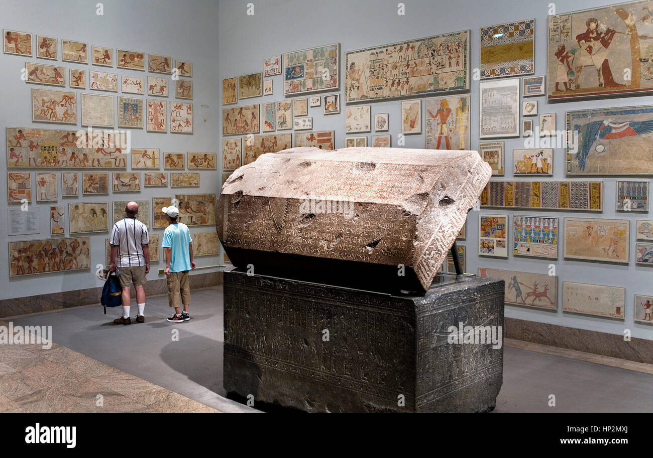 Das MET, Metropolitan Museum of Art. Ägyptischen Galerien. Sarkophag von Wennefer in der Mitte, New York City, USA Stockfoto