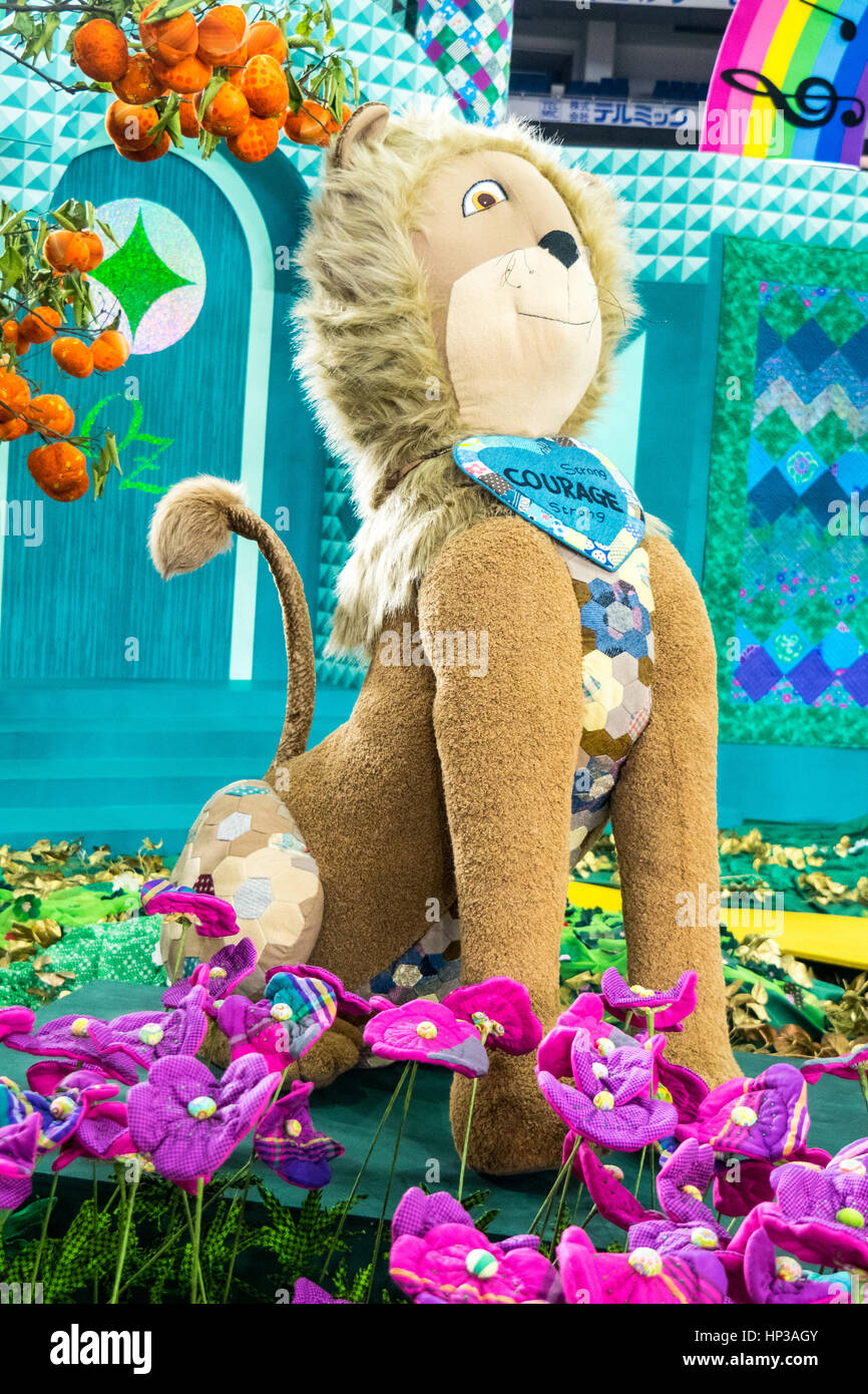 3D quilt Ausstellung von der "Zauberer von Oz" von Reiko Washizawa bei dem 2017 Tokyo International Great Quilt Festival im Tokyo Dome. Stockfoto