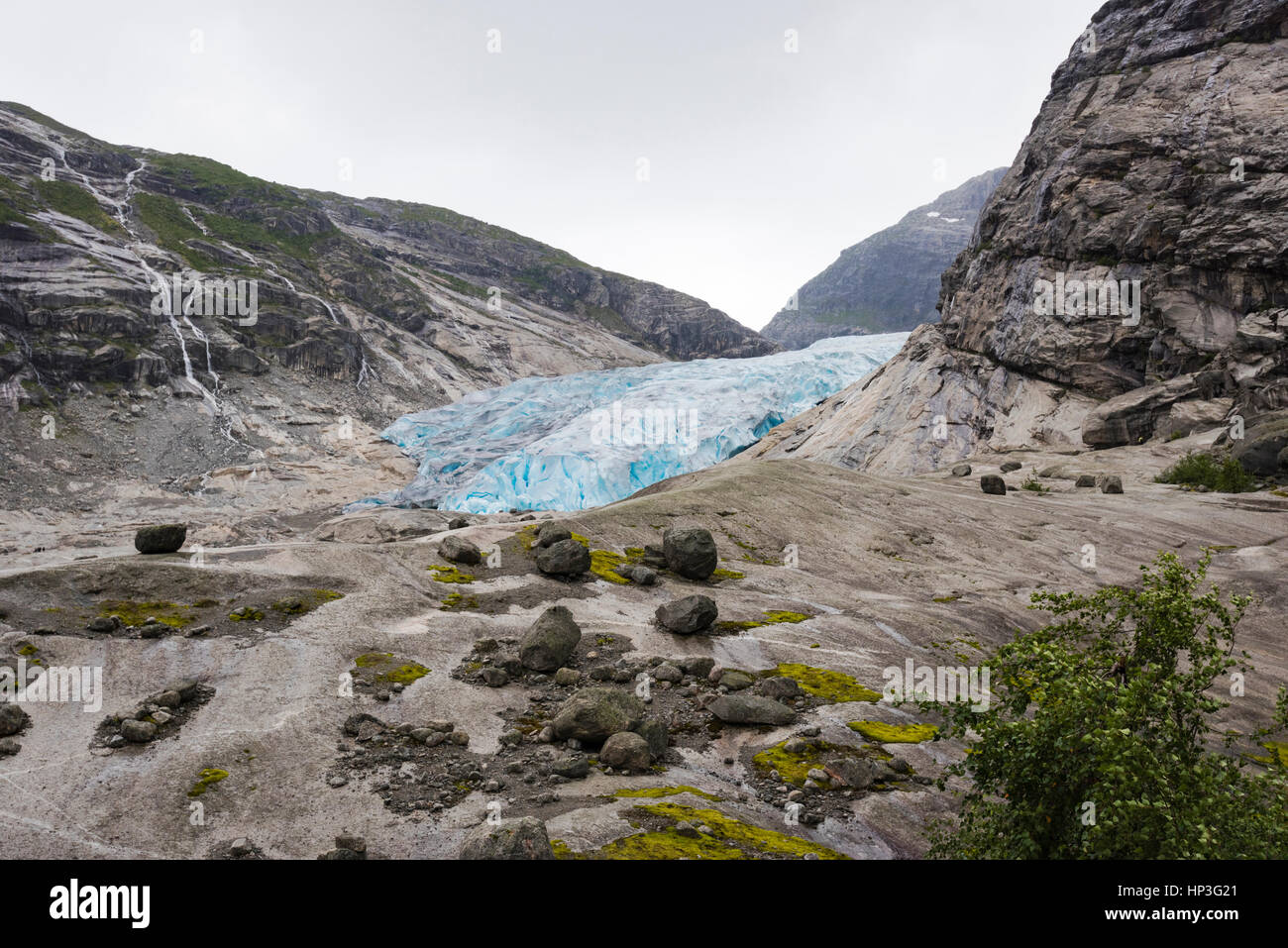 Eine wunderschöne Aussicht auf das Bleu Eis der Gletscher Nigardsbreen. Stockfoto