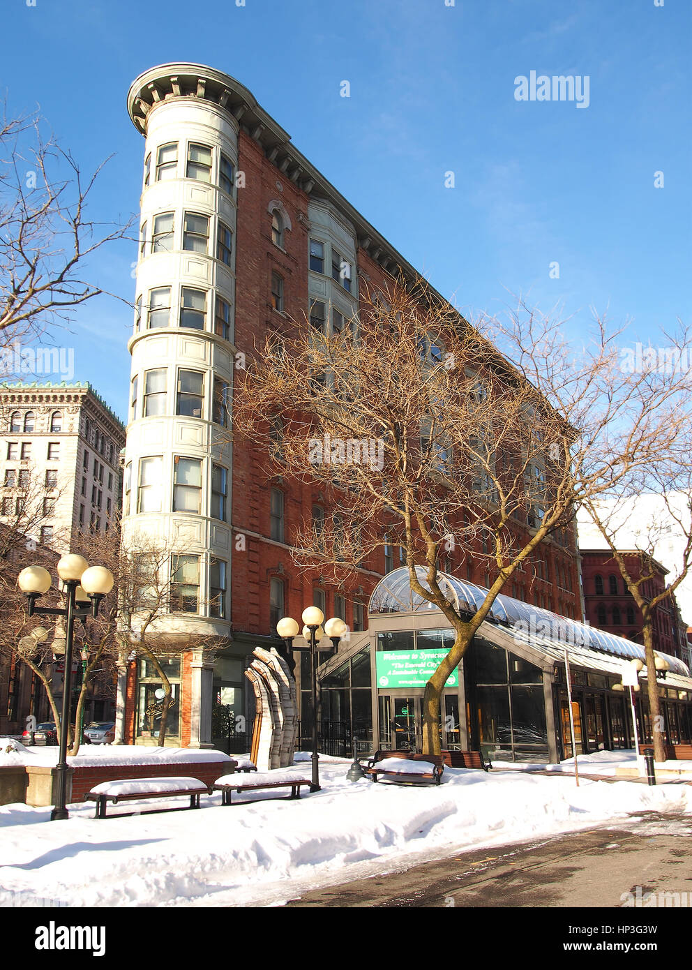 Syracuse, New York, USA. Februar 18, 2017. SA & Gebäude K, formal bekannt als The Granger-Block. ein einzigartiges, triangled geformte Gebäude in der Innenstadt von Syr Stockfoto
