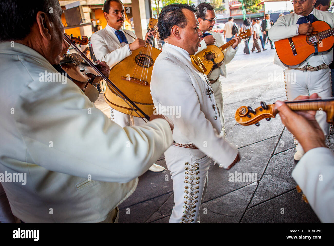 Mariachis spielt Musik, Plaza Garibaldi, Platz, Mexiko-Stadt, Mexiko Stockfoto