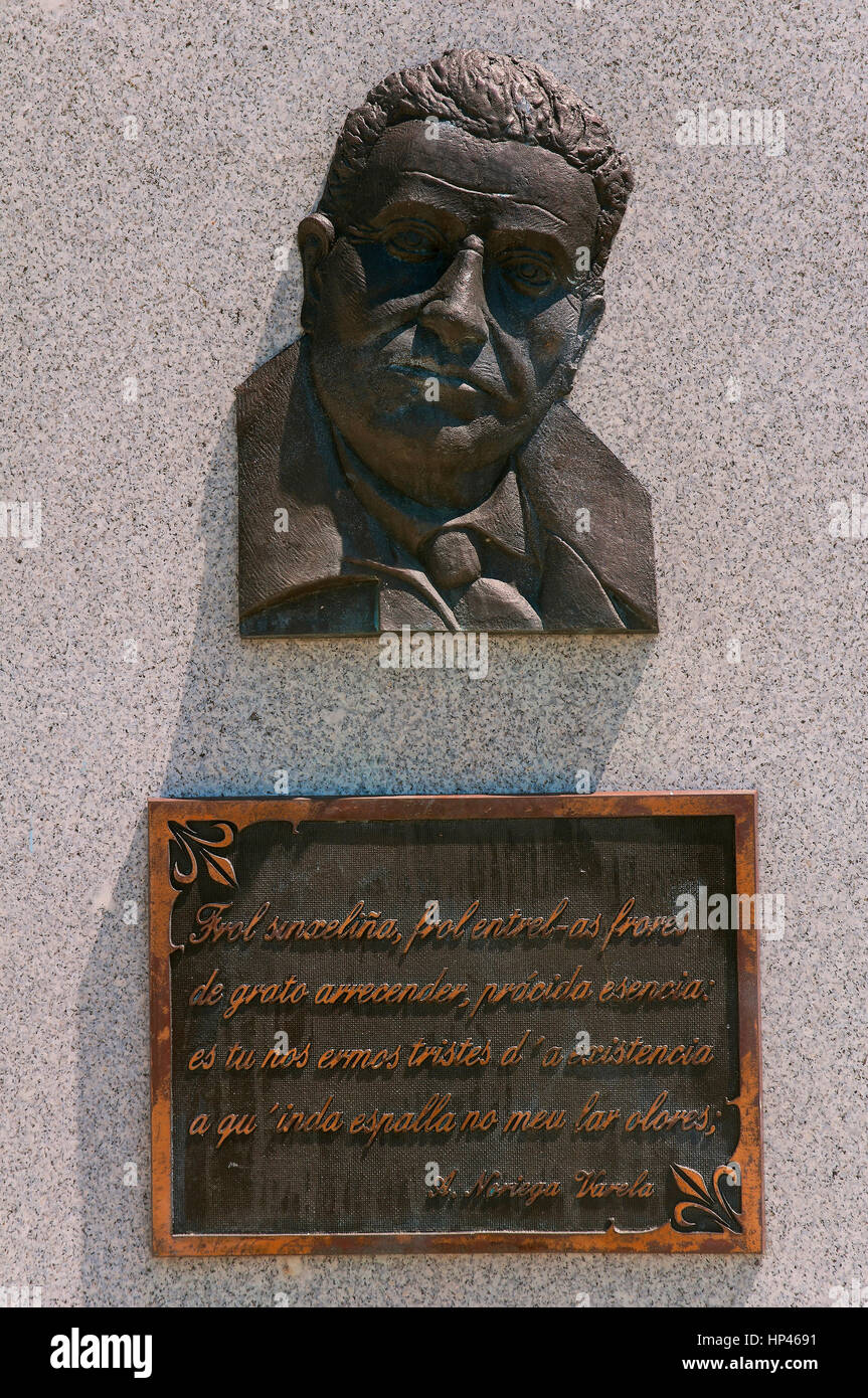 Denkmal für die galicische Schriftstellerin Antonio Noriega Varela, Viveiro, Lugo Provinz, Region Galicien, Spanien, Europa Stockfoto