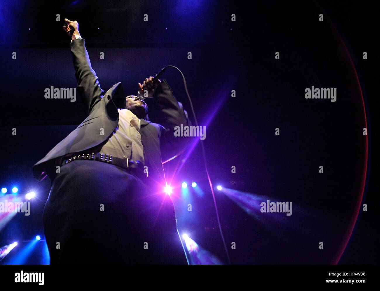 11.02.2011 DUDELANGE, Luxemburg: belgische Sängerin LubumbashiBelgian Rapperperfoms bei seinem Konzert in Dudelange, präsentiert seine Kinshasa Succursale ein Stockfoto