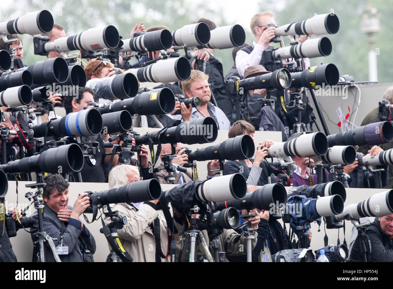 PRESSE FOTOGRAFEN AUßEN BUCKINGHAM PALAST AUF DIE KÖNIGLICHE HOCHZEIT VON PRINZ WILLIAM UND KATE MIDDLETON Stockfoto