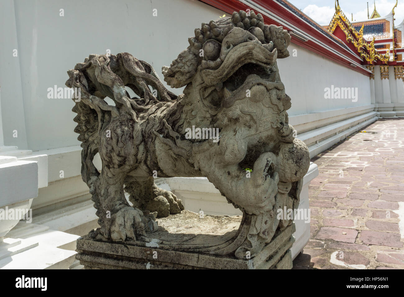 Buddhistischer Tempel des sich zurückneigenden Buddha (Wat Pho) in Bangkok, Thailand Stockfoto